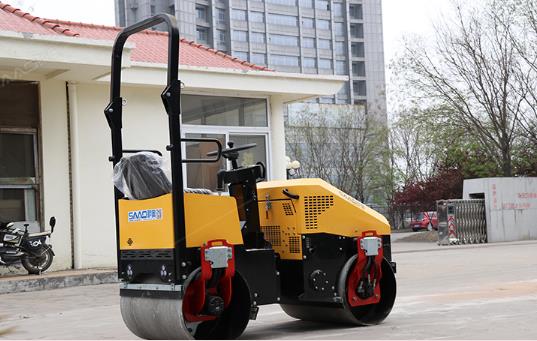 想要開好小型壓路機(jī)，常識(shí)要了解
